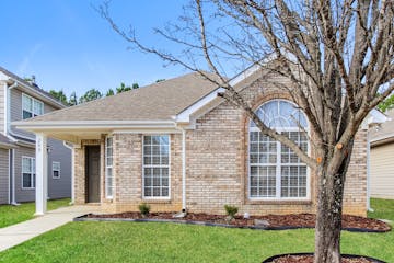 269 Village Dr Calera, AL 35040